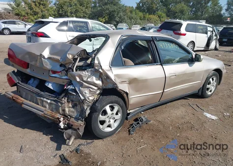 2000 Honda Accord 2.3 Se z USA, uszkodzony, nr VIN 1HGCG5677YA064005